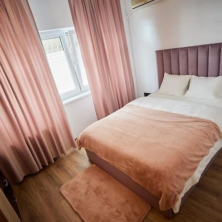 Queen Apartment Athenee Boekarest Buitenkant foto